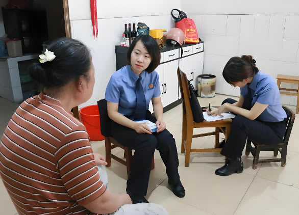 同母异父的孩子有权利起诉养老人吗 同母异父的孩子有权利起诉养老人吗