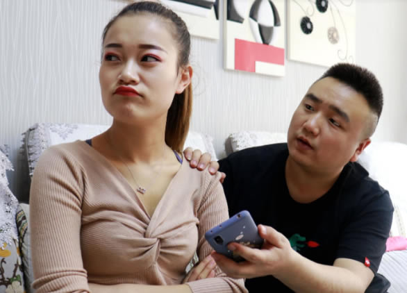 大多时候，女人动了婚外心思，情绪先体现